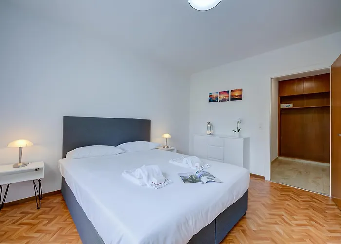 Lido - Happy * לוקרנו